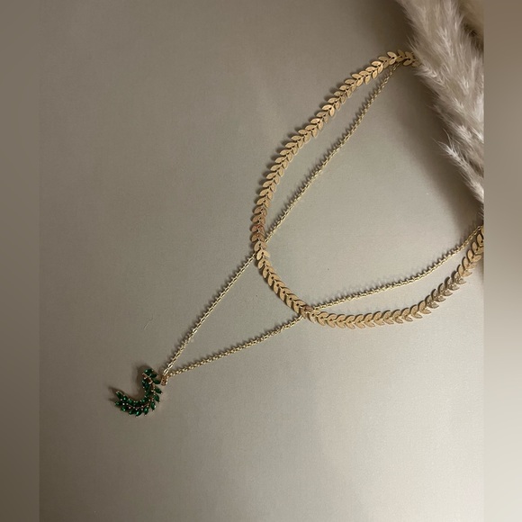 Elegant Cubic Zirconia Leaf Pendant Necklace Set - Classic Leaf Necklace - Picture 8 of 17